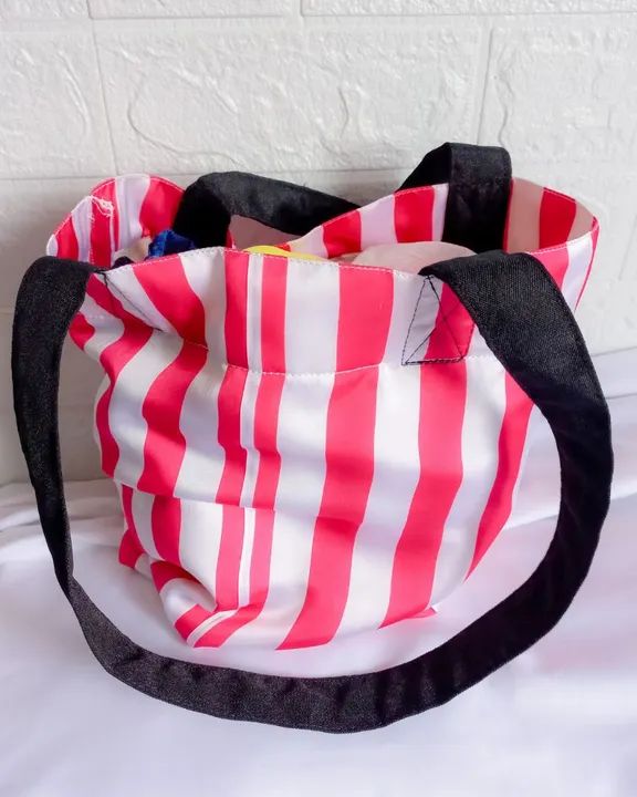Bolsa de praia listrada pink e branca - Foto 2