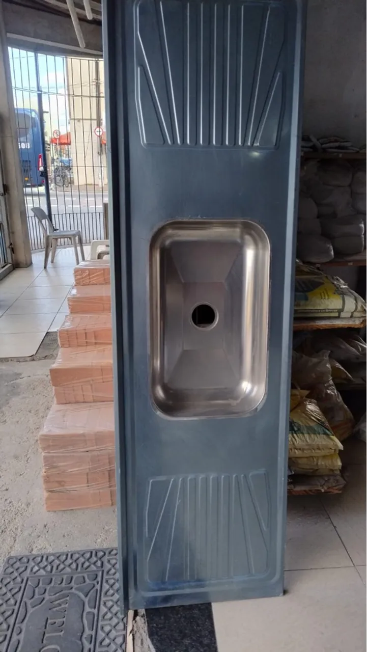 Pia de Cozinha com Cuba em Aço Inox