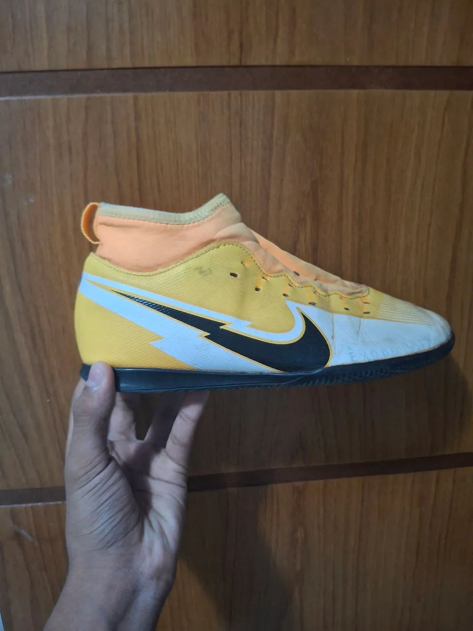 Chuteira Nike - Mercurial Amarela