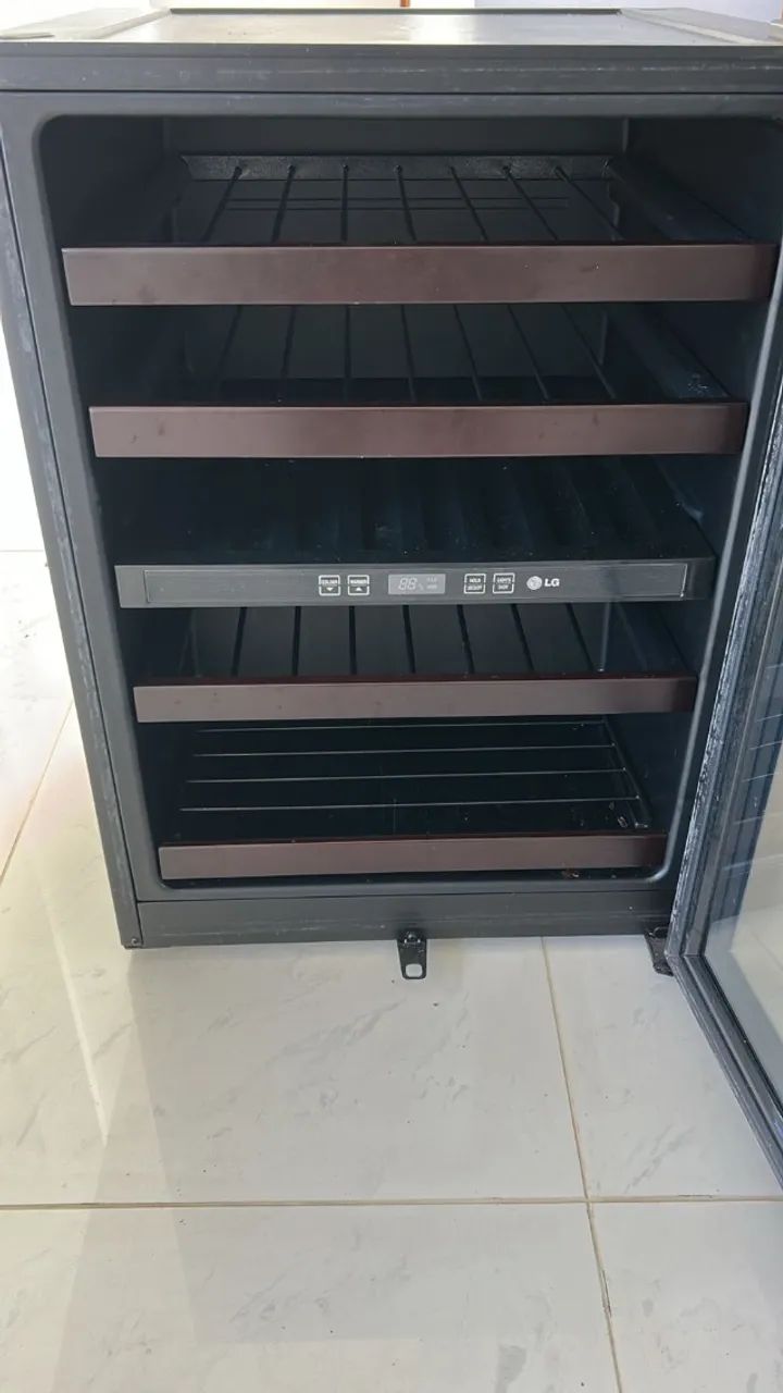 Adega climatizada - 41 garrafas - Foto 3