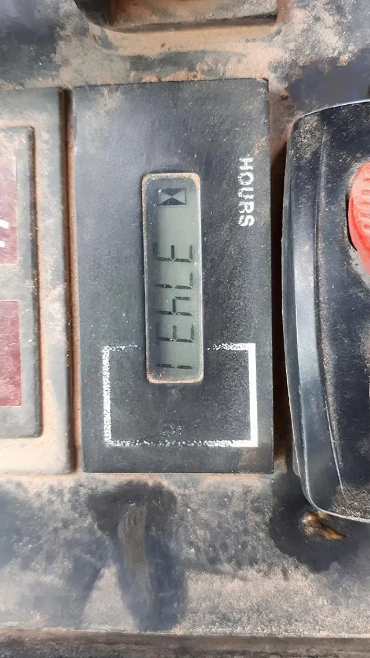  MINI RETROESCAVADEIRA JCB 1CX Ano 2013 - Foto 6