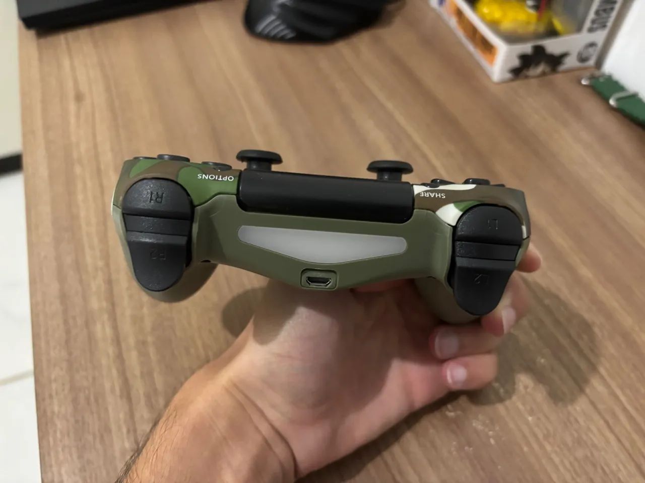 Controle para PS4 Camuflado com Vibração Dupla - Foto 4