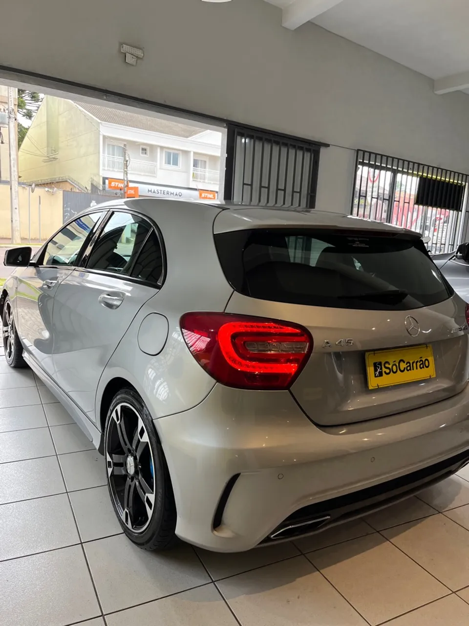 Mercedes A 45 AMG