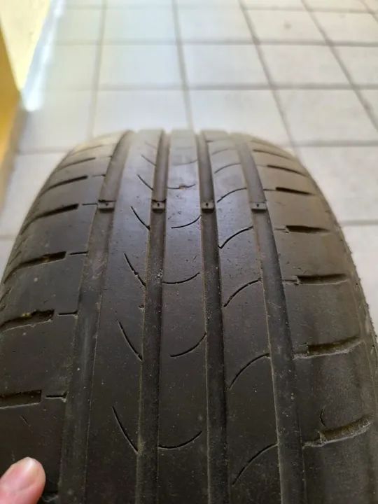Pneus Meia Vida 205x55 R16 - Foto 2