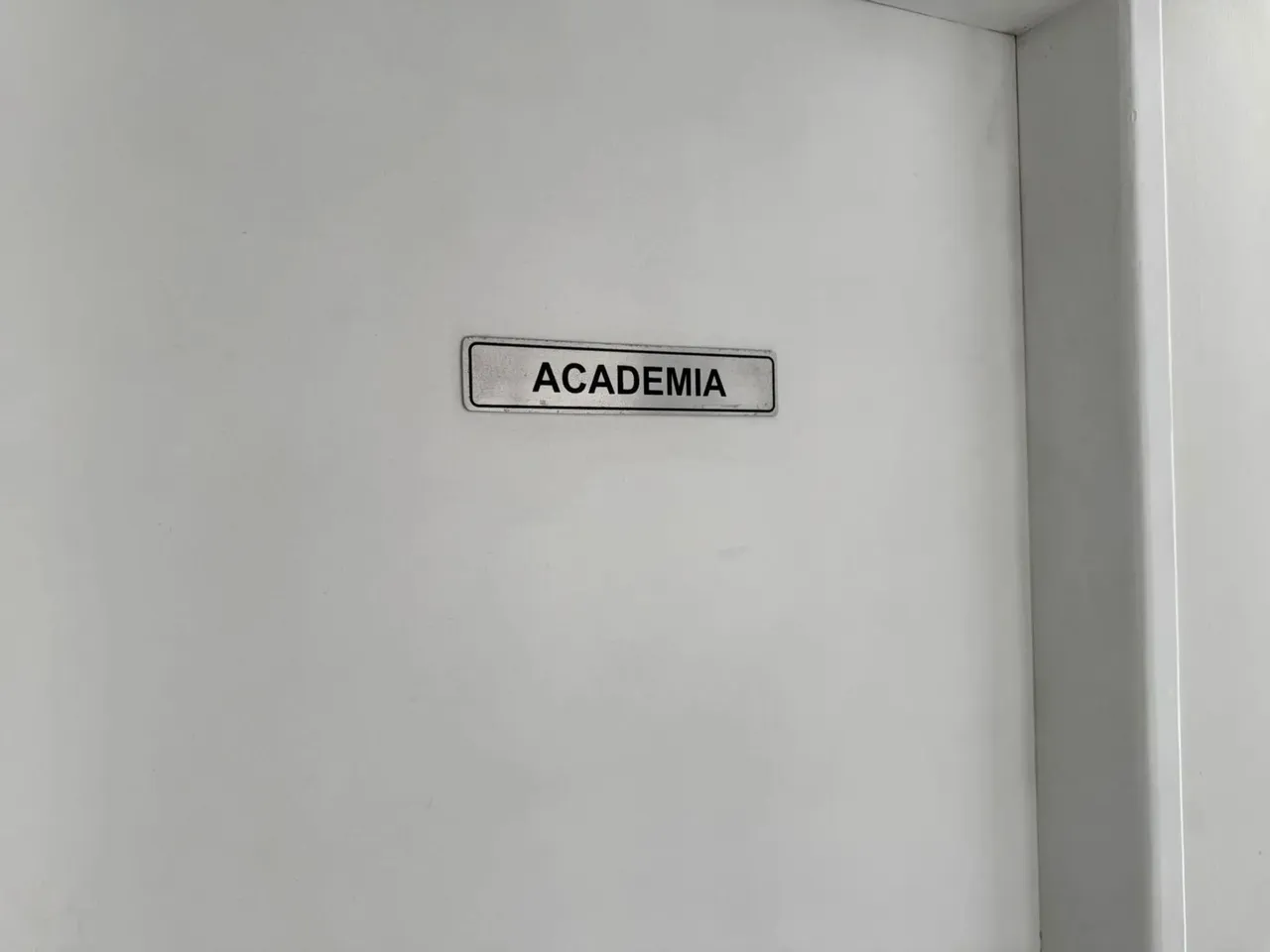 Imóvel para aluguel tem 42 metros quadrados com 1 quarto em Casa Forte - Recife - PE