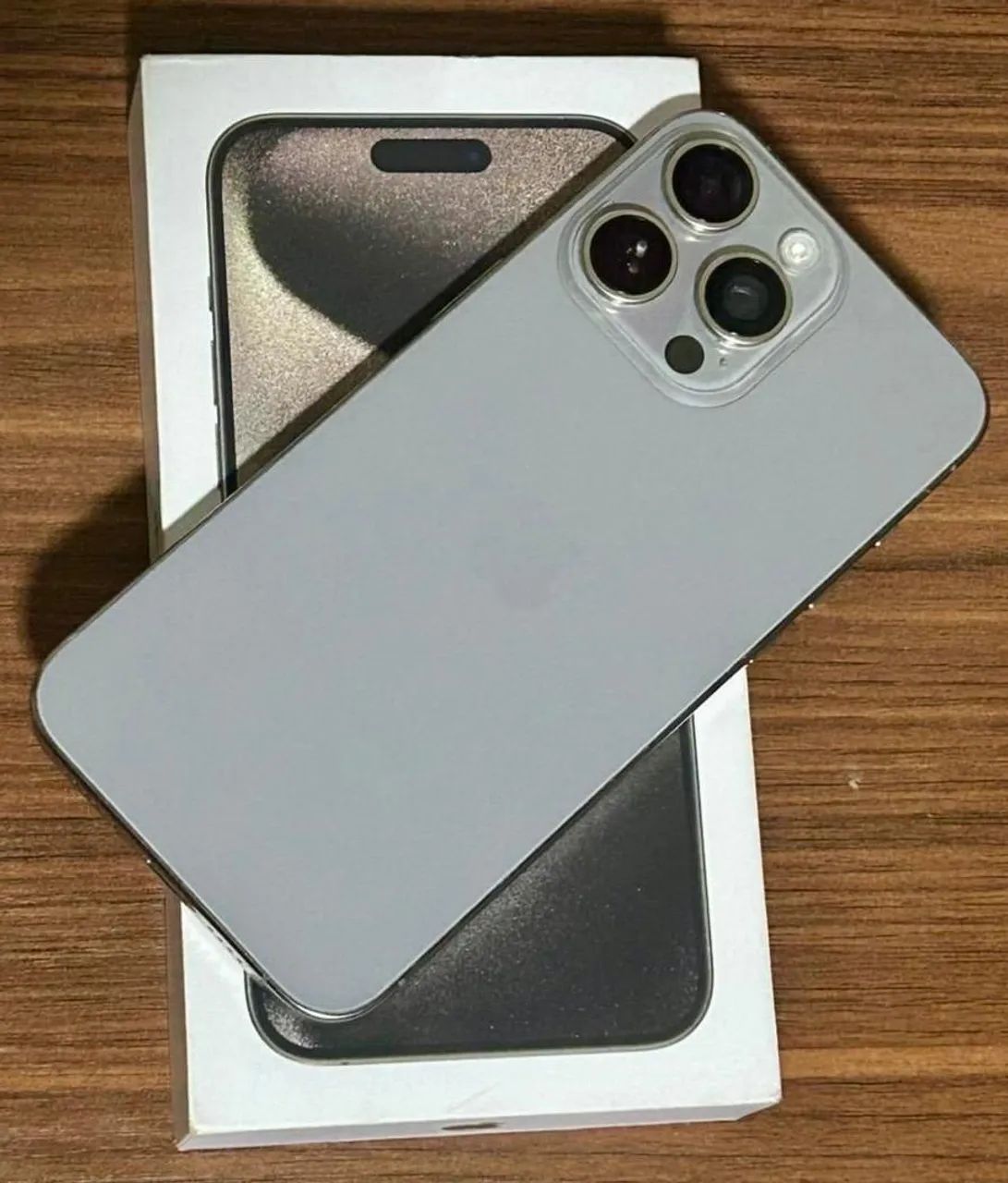 iPhone 15 pro Max 256 GB zerado 5000$ - Celulares e Smartphones