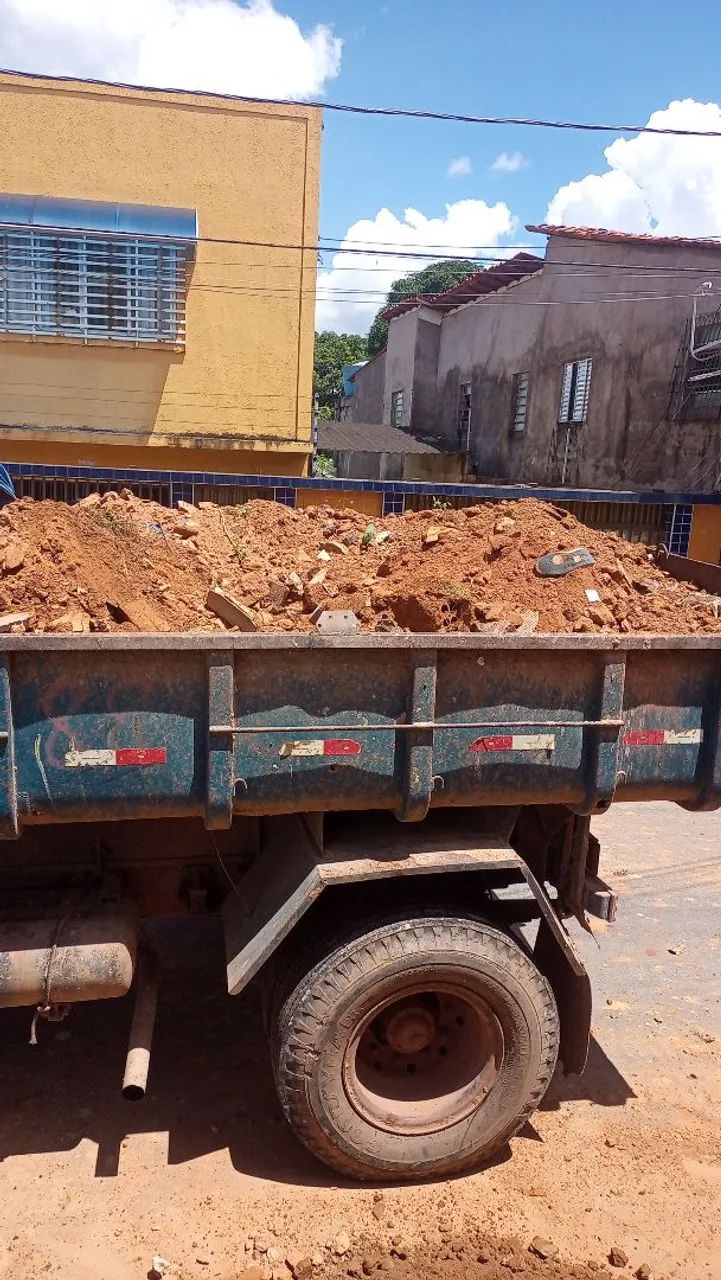 Caçamba retirada de entulho *