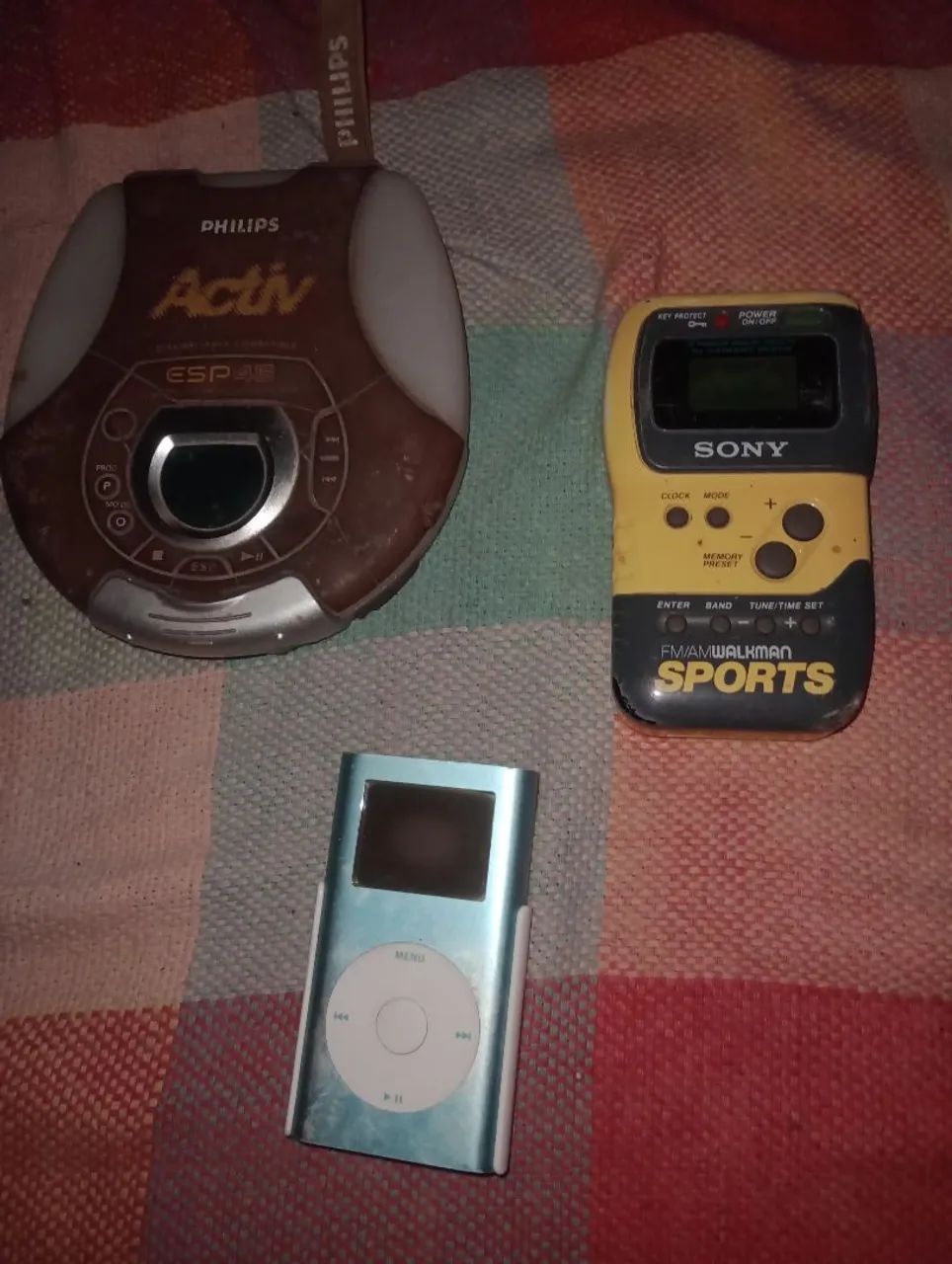 Aparelhos walkman, iPhod Para colecionadores necessita manutenção.  - Foto 2