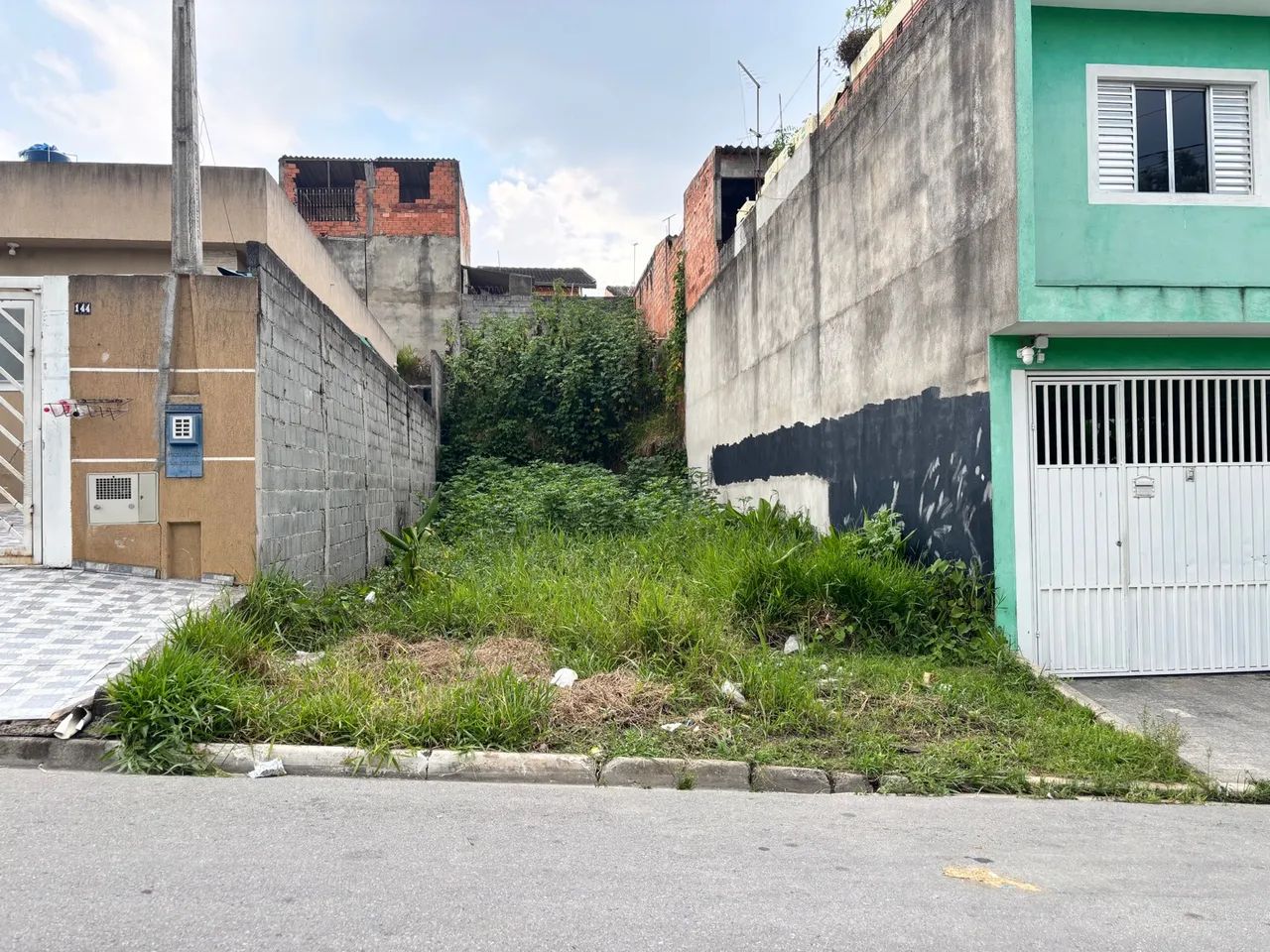 Lote R$125 MIL 150m2 plano com escritura.