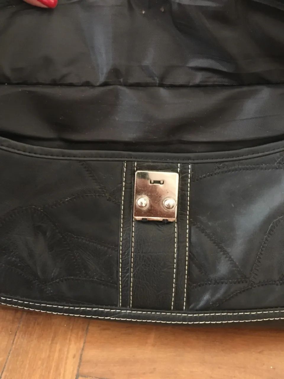 Bolsa de viagem preta em couro legitimo - Foto 5