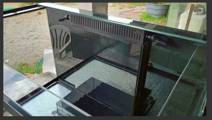 Aquário 100x40x50cm Vidro 8mm temperado com sump Interno no vidro traseiro de 60x10x50cm  - Foto 2
