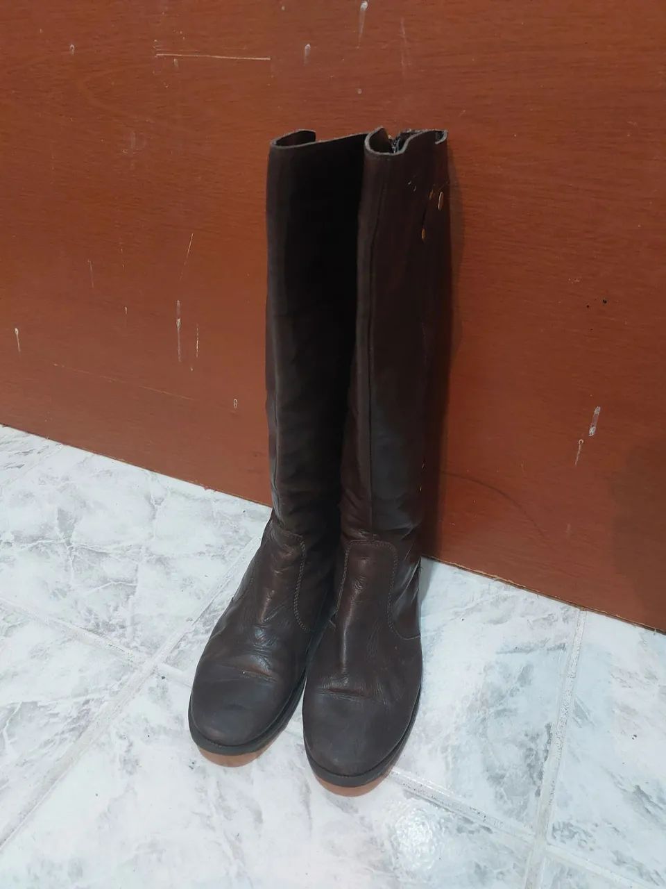 Bota de cano alto marrom - Foto 2