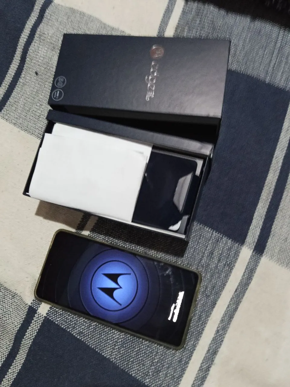 Vendo Motorola ed 20 pro semi novo