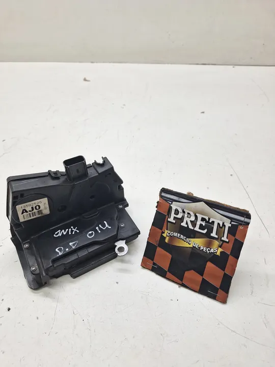 Fechadura Dianteira Direita Chevrolet Onix 2014/2015