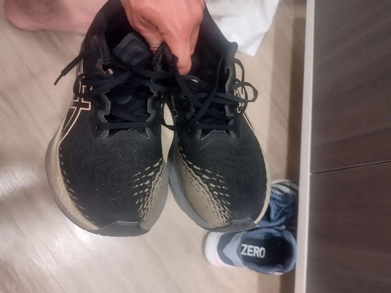 Tênis Asics Masculino - usado pouquíssimo por 550,00