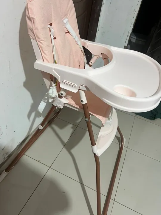Cadeira de Alimentação Bebê Rosa
