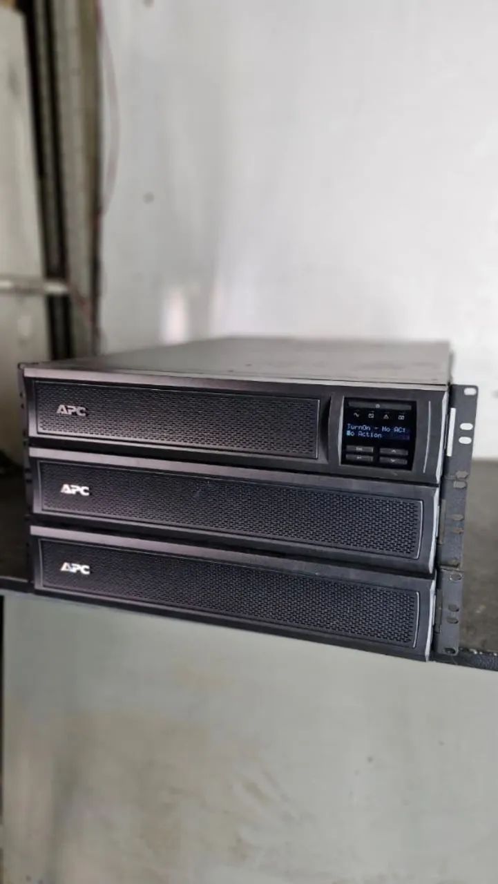 Nobreak  senoidal APC 3000