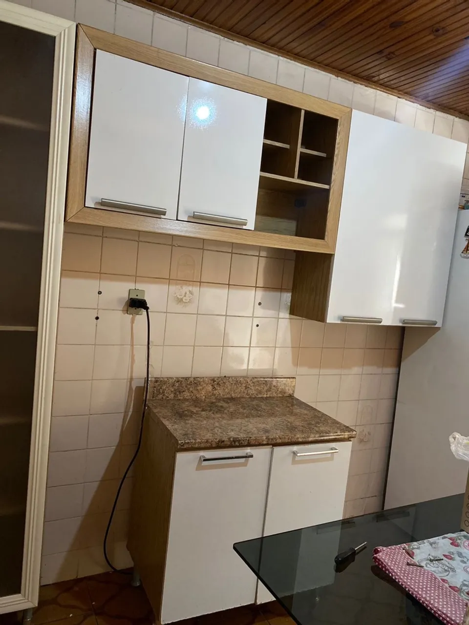 Armário de cozinha com design moderno