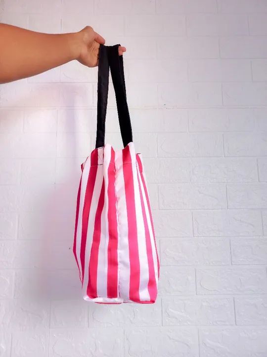 Bolsa de praia listrada pink e branca - Foto 4