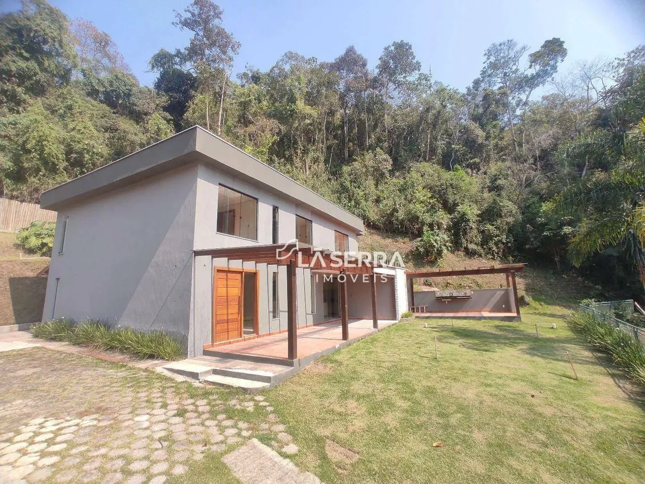 Casa com 5 dormitórios à venda, 250 m² por R$ 1.300.000,00 - Itaipava - Petrópolis/RJ