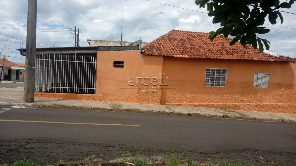 GáLIA - Casa Padrão - Centro