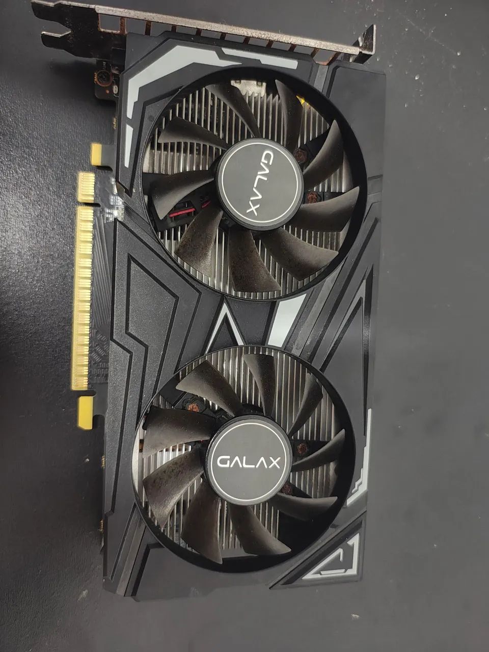 Placa de vídeo GTX 1650 super - 4GB - com problema 