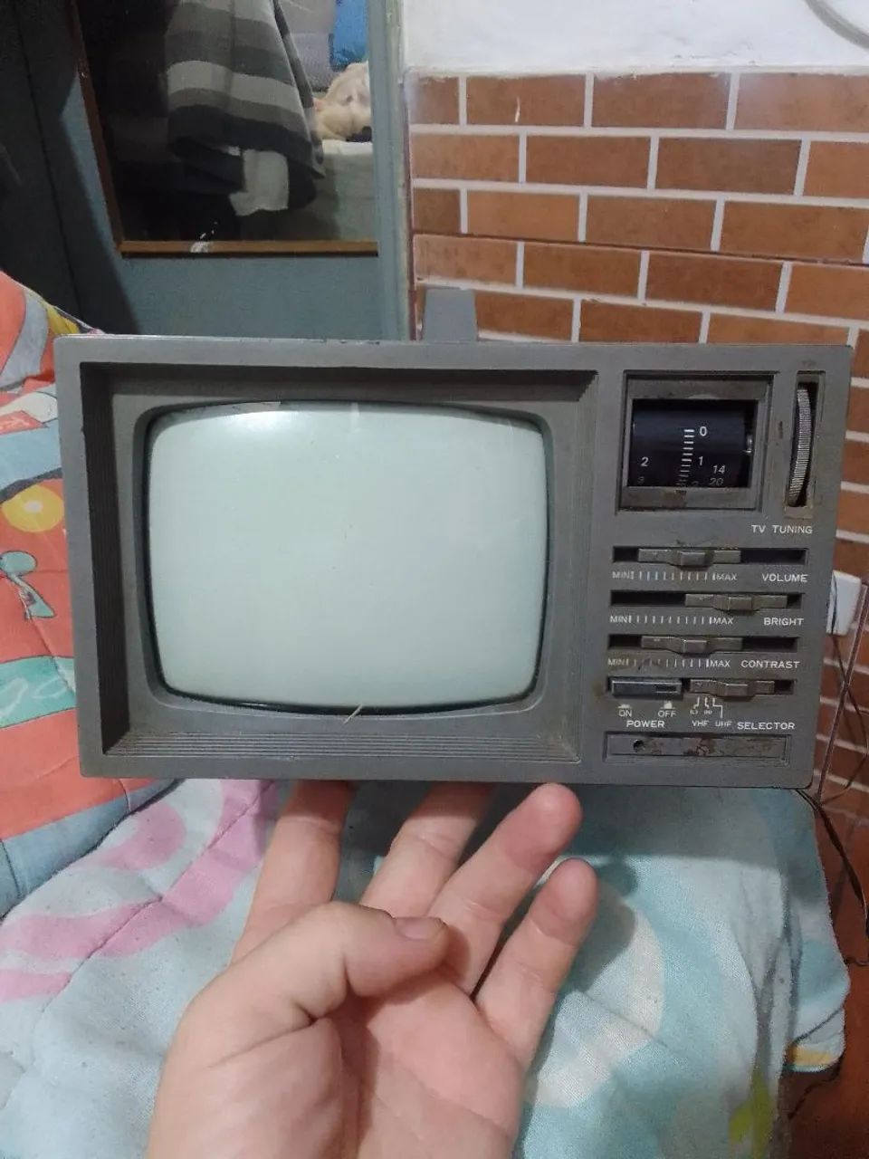 Tv deluxe com radio am e fm - Foto 2