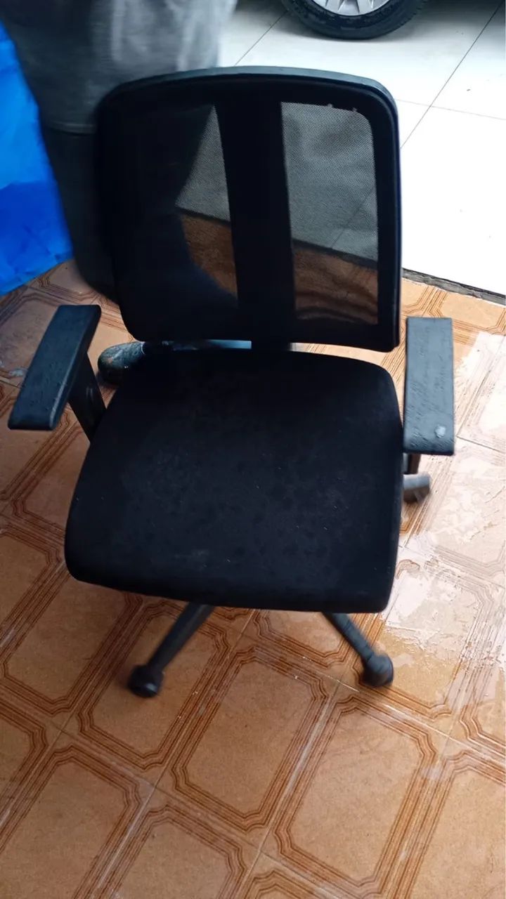 Cadeira de escritório com rodinhas  - Foto 4