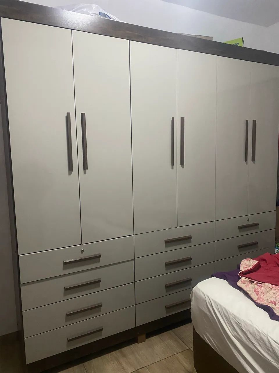 Vende-se Guarda Roupa Casal e Cômoda 