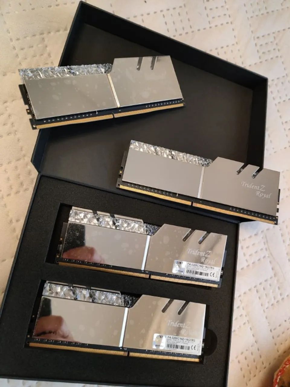 Memória Ram G skill Trident Z Royal Ddr4 32gb 3200mhz 4x8gb