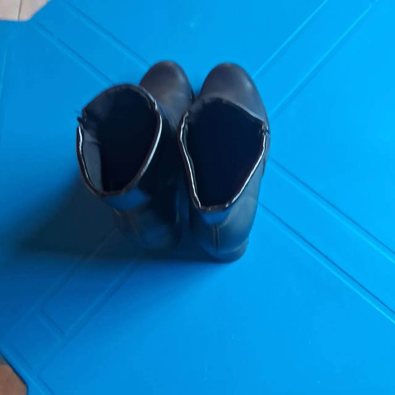 Um par de botas. - Foto 3