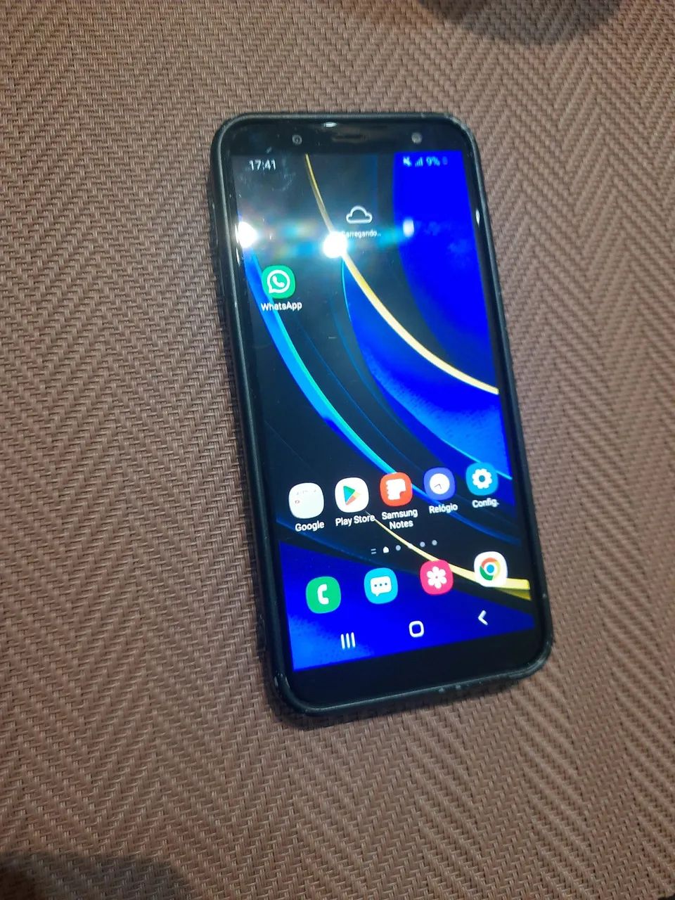 Celular sansung galaxy J6