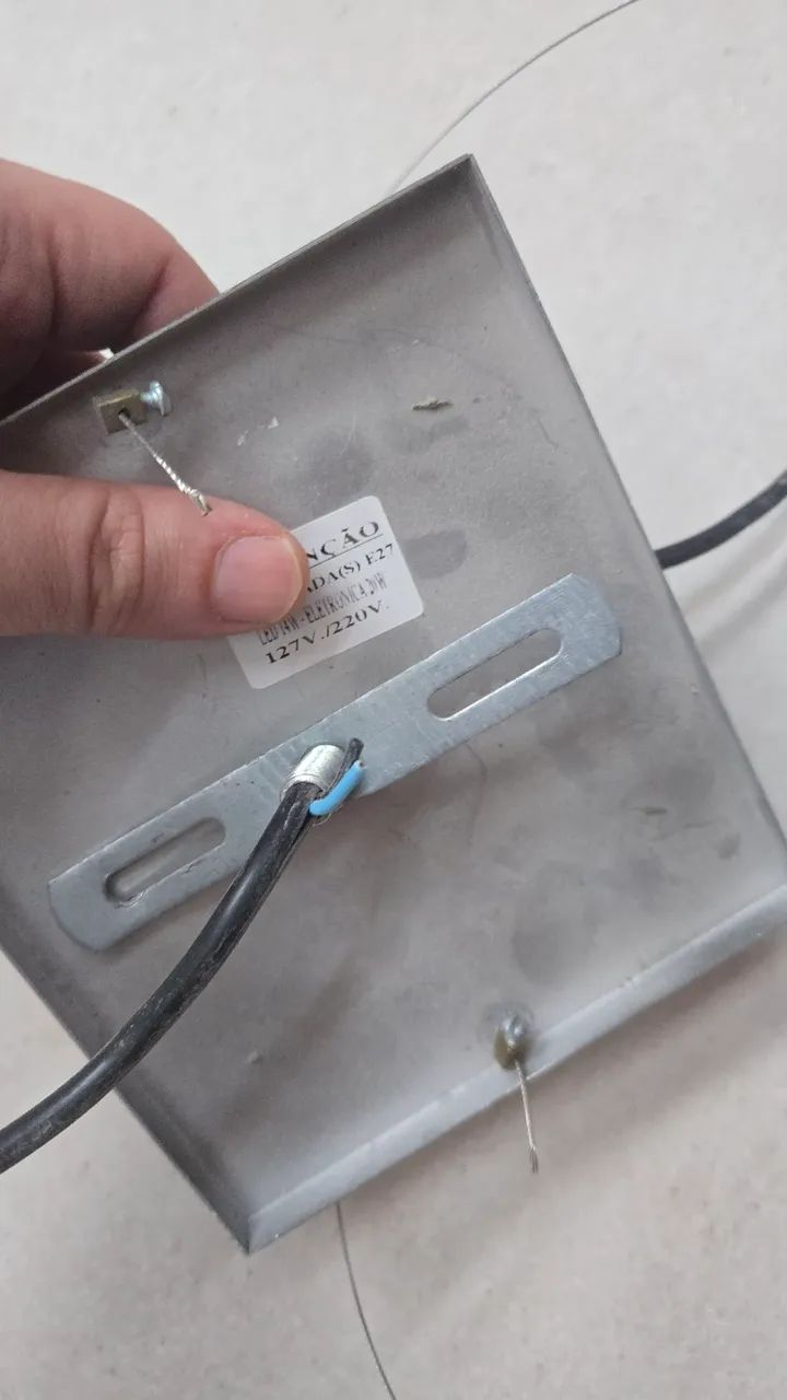 Luminária de 3 posições - Foto 2