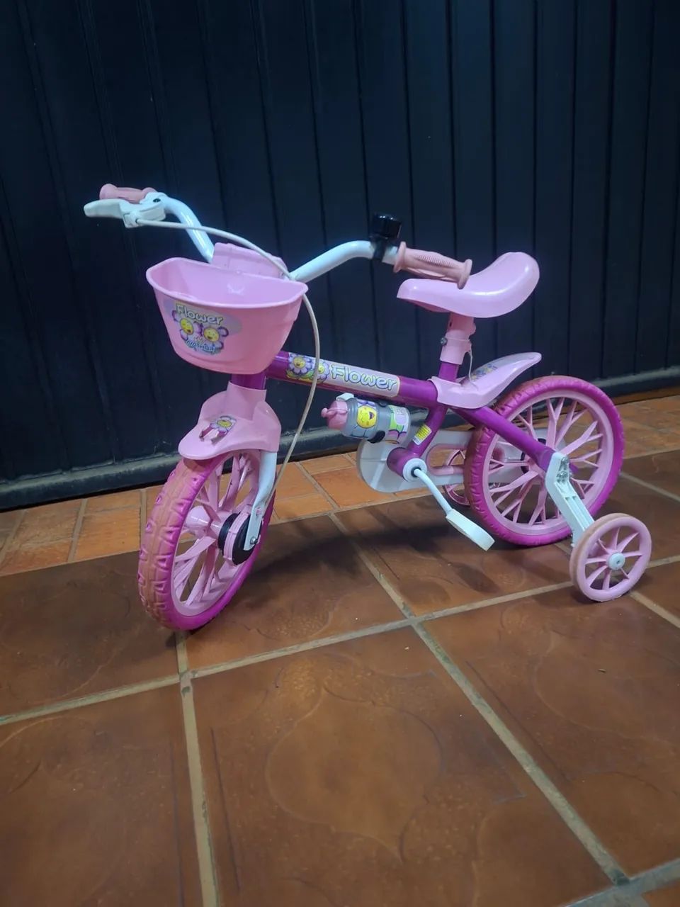Bicicleta infantil aro 12 com cestinha - Foto 3