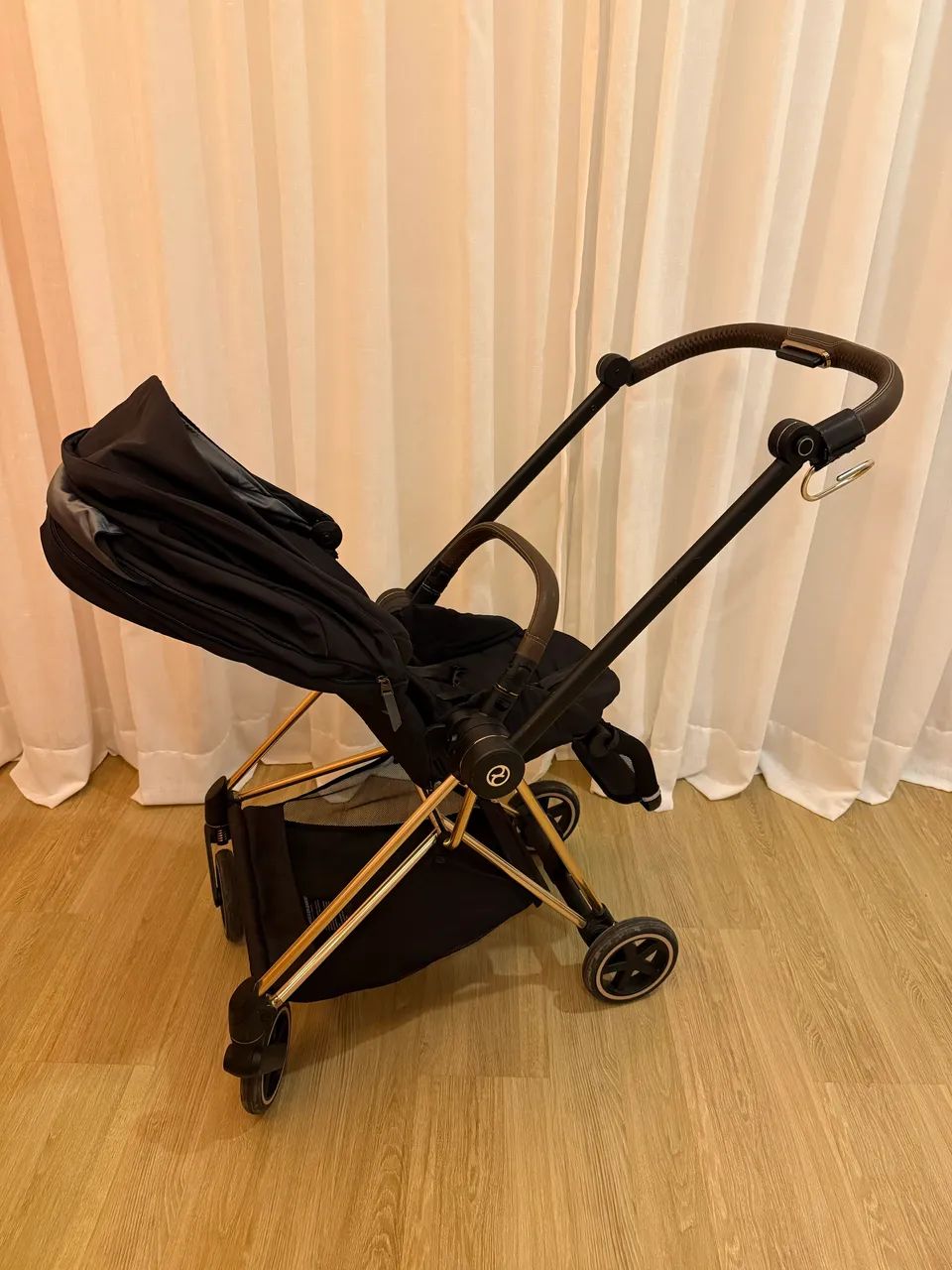 Carrinho de bebe  Cybex Mios + Moisés Lux Carry Cot - Impecável - Foto 3