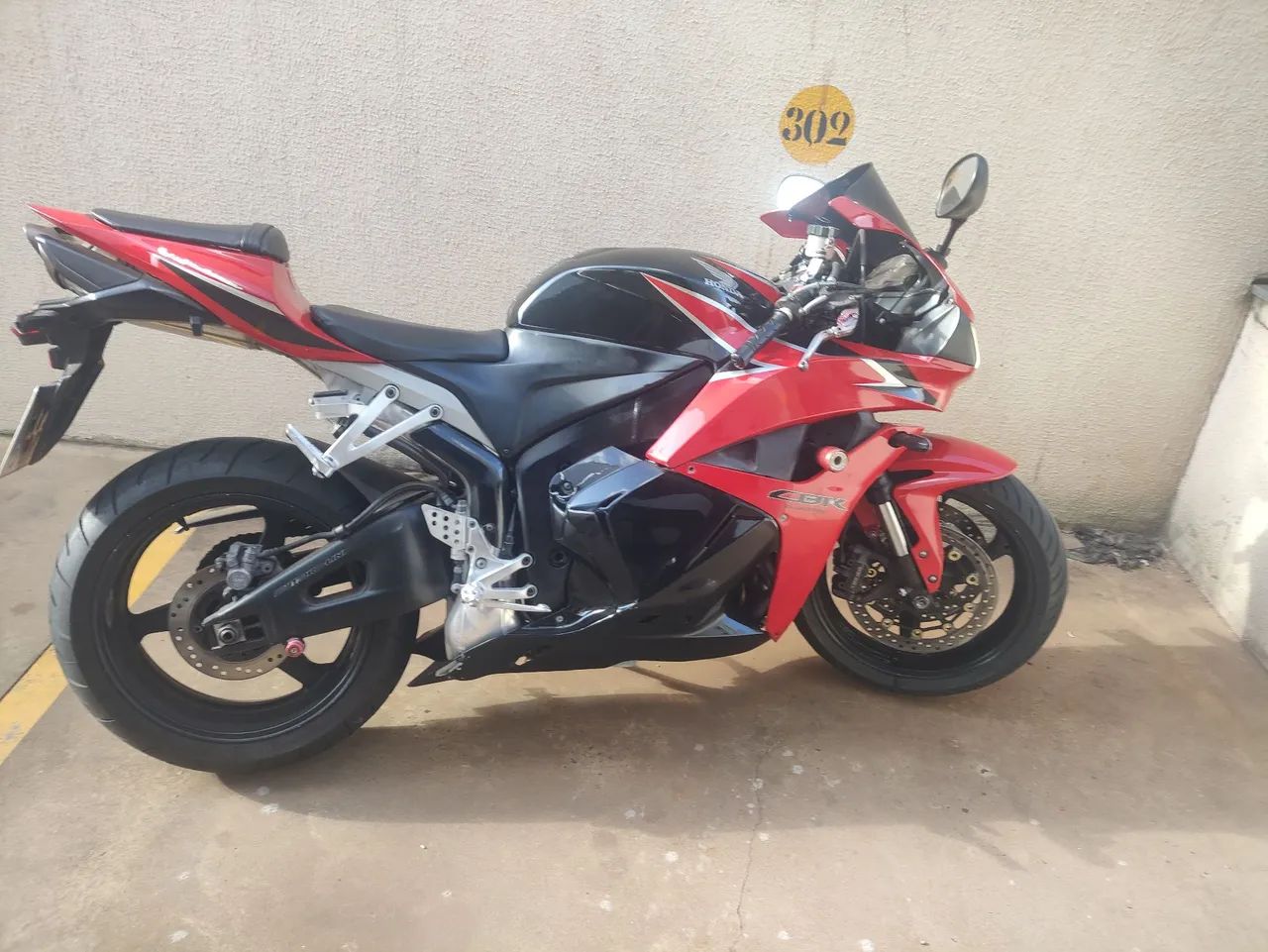 CBRrr 600 ano 2010  com 2026 pago 
