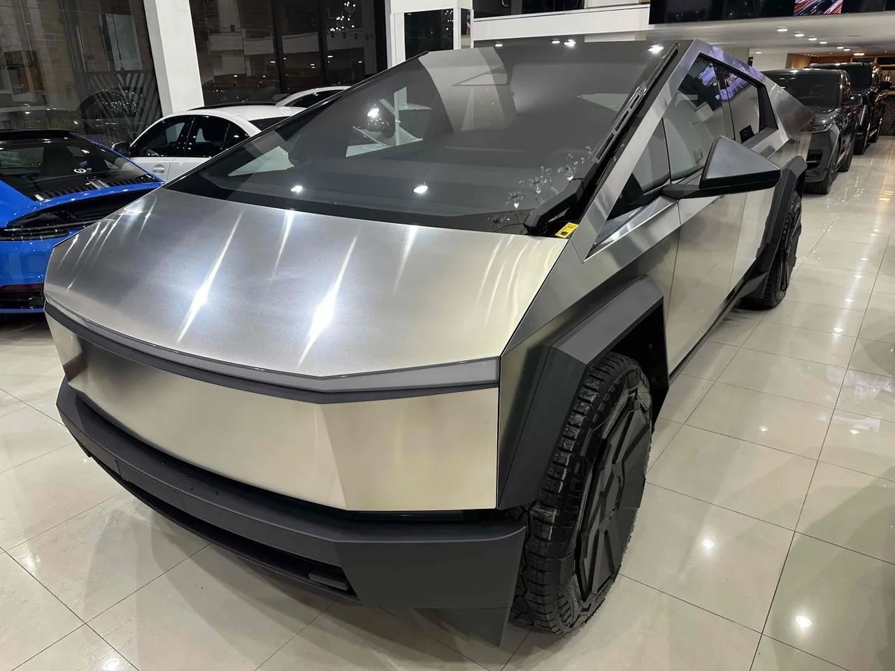 Tesla Cybertruck Foundation, foto 3 de 15
