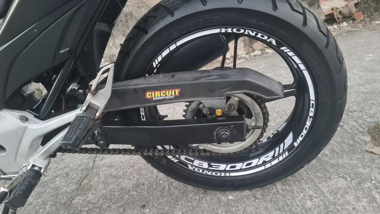 CB 300R PERSONALIZADA !! - Foto 3