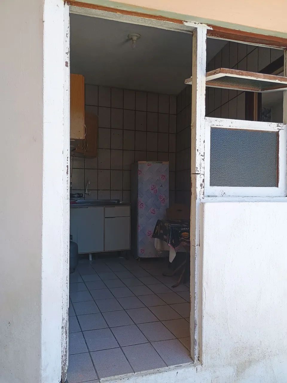 Alugo kitnet na Trindade