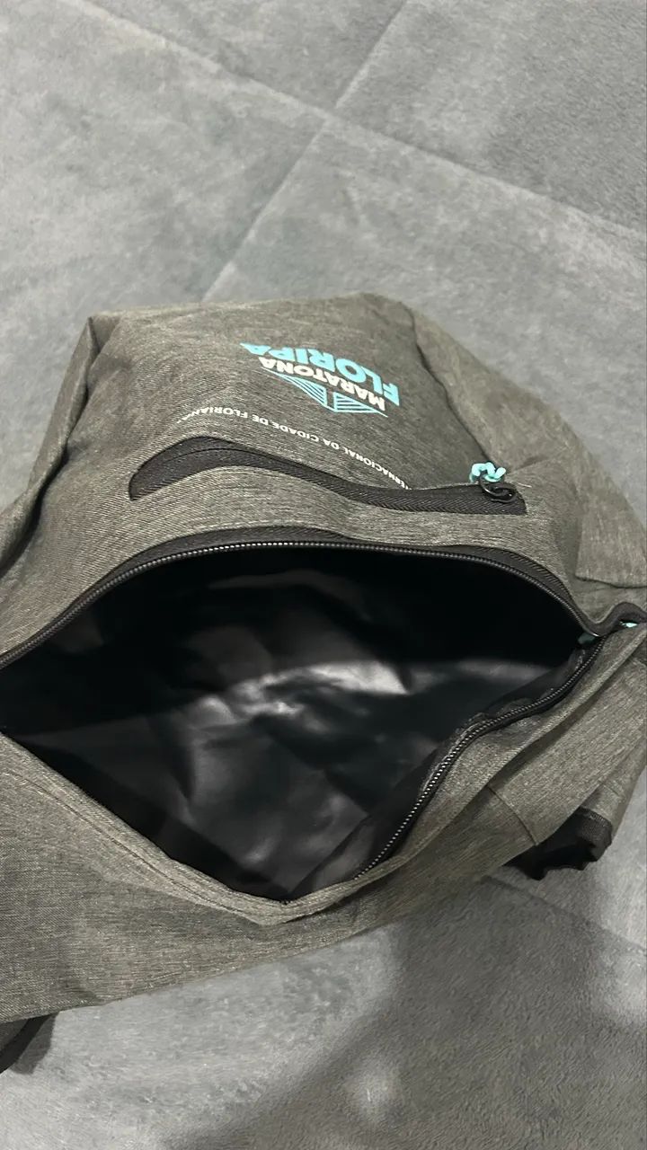 Bolsa transversal tipo mochila 