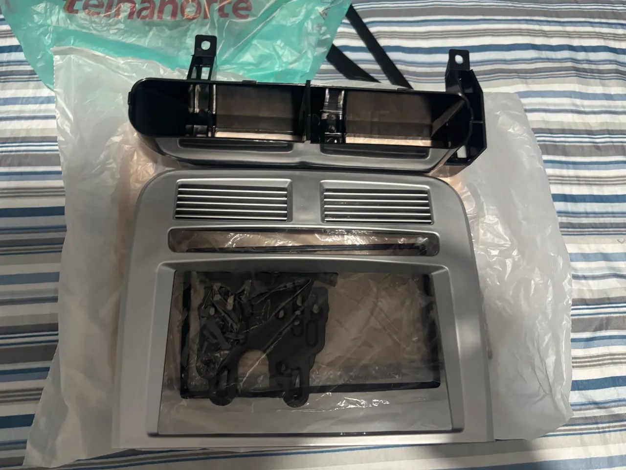 Moldura para multimídia do Fiat punto