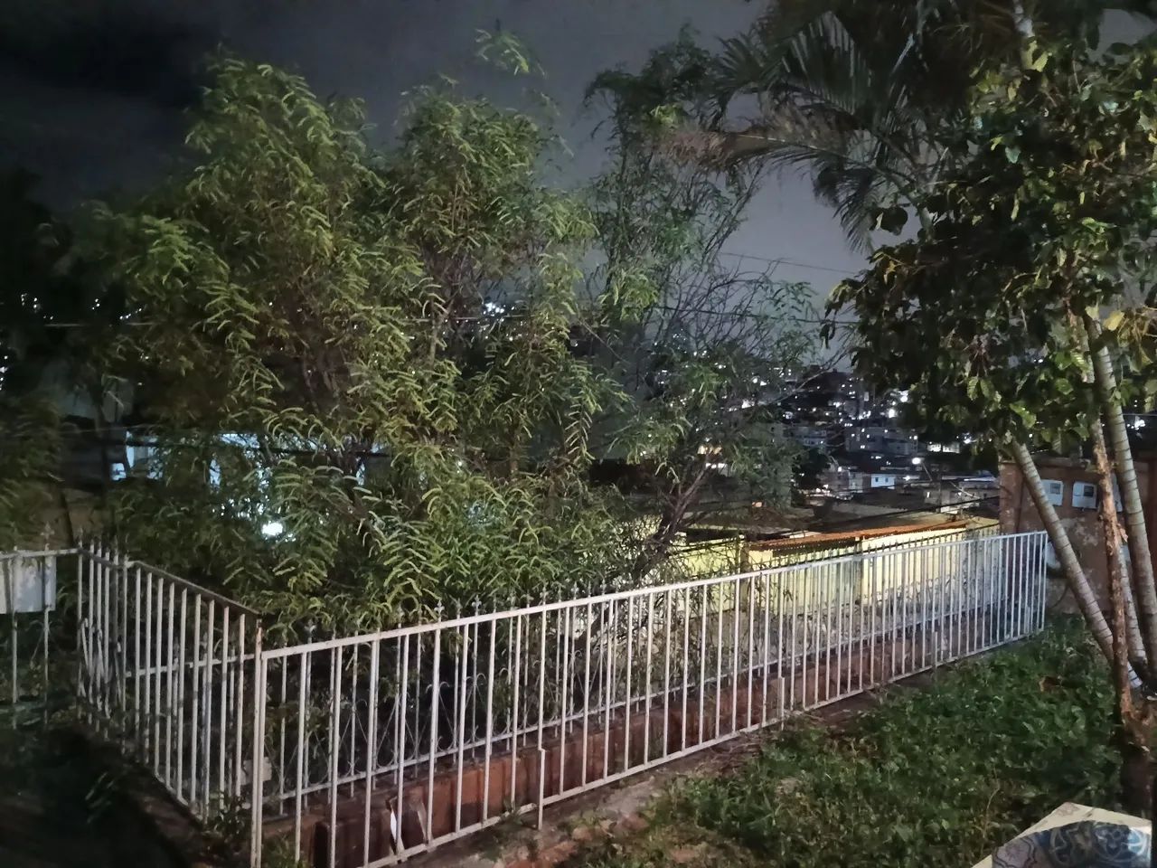 Alugo quarto para mulheres  - Foto 2
