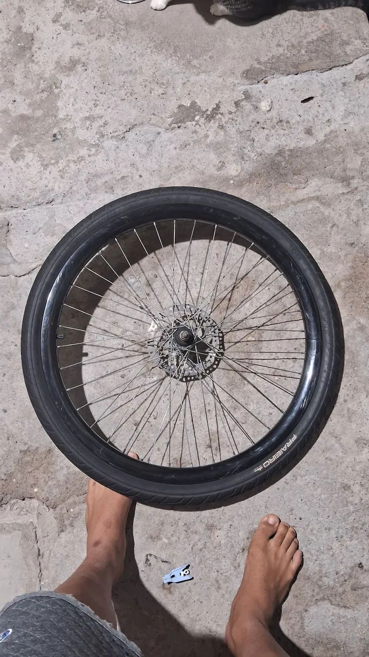 Roda de bicicleta frontal aro 26  - Foto 3