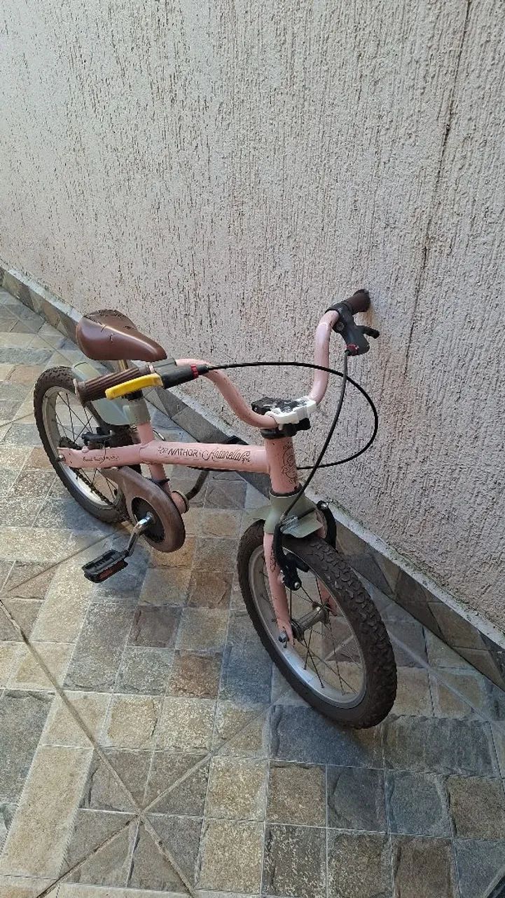 Bicicleta infantil feminina em ótimo estado 