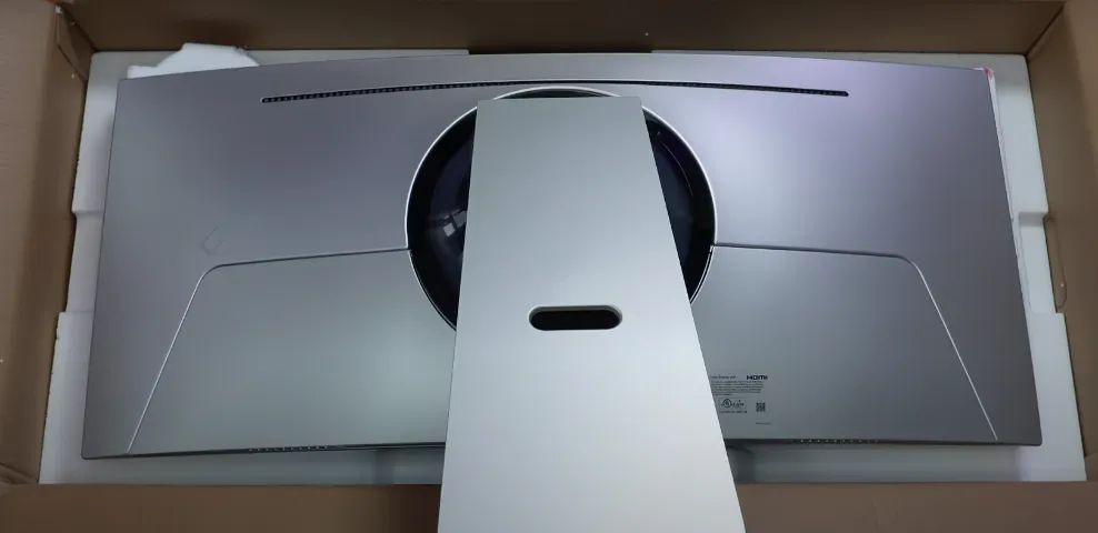 Monitor OLED Samsung G8 UltraWide - Foto 2