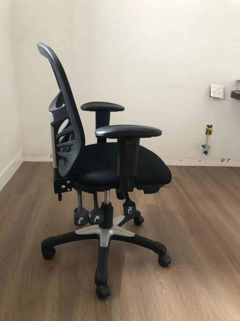Cadeira executiva - Foto 4