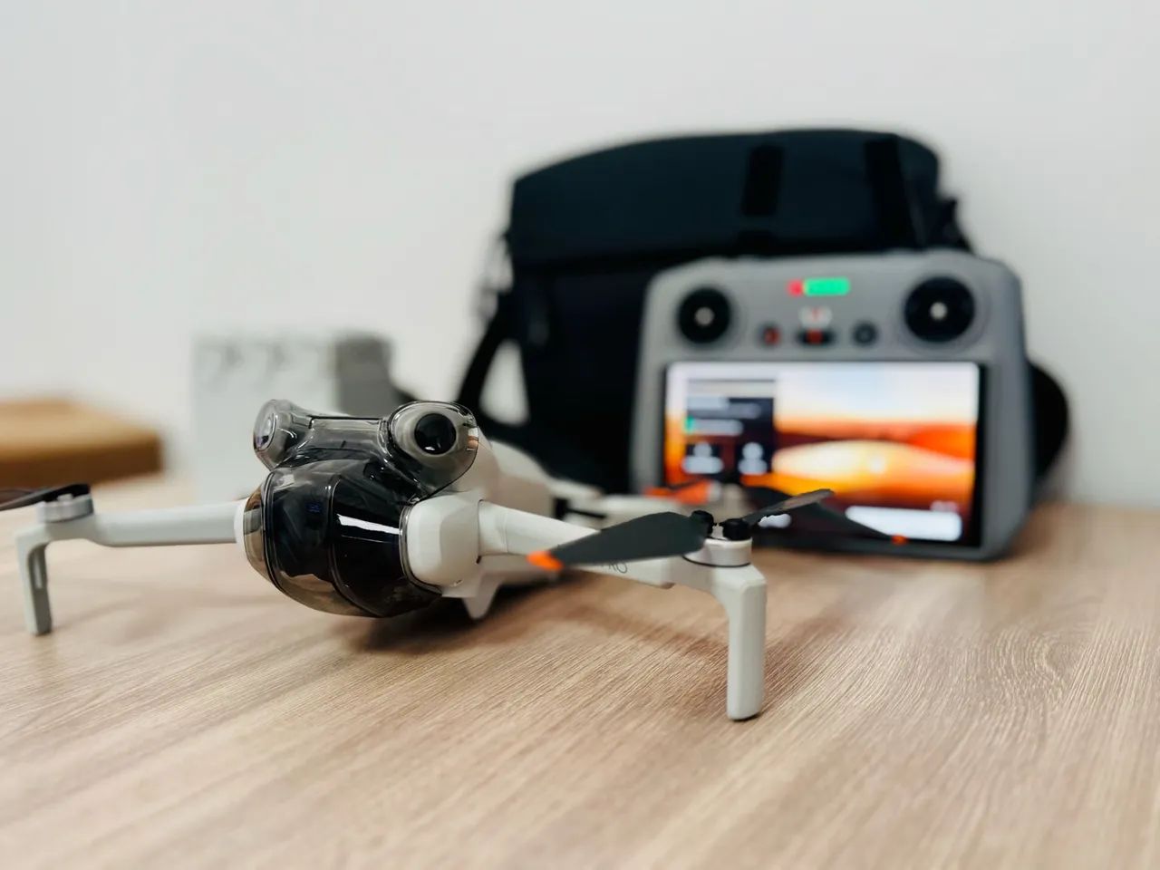 DJI mini 4 PRO - COMBO FLY MORE PLUS  - Foto 2