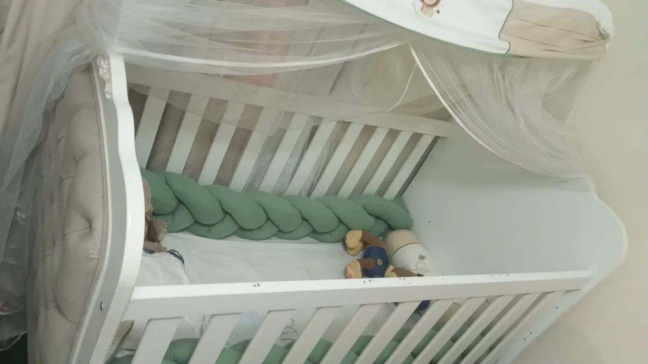 Berço completo e banheira 