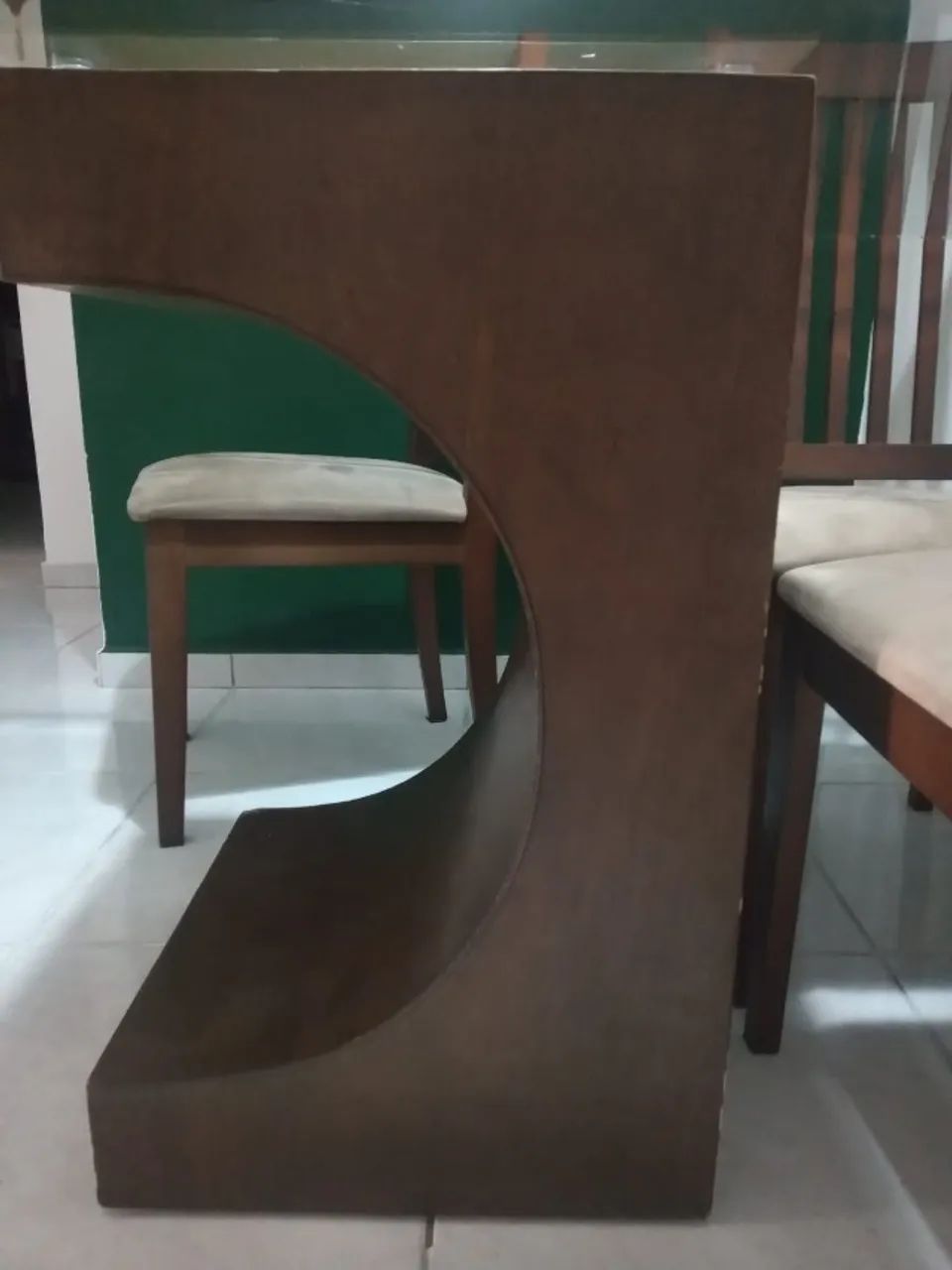 mesa de jantar com vidro com 4 cadeiras - Foto 4