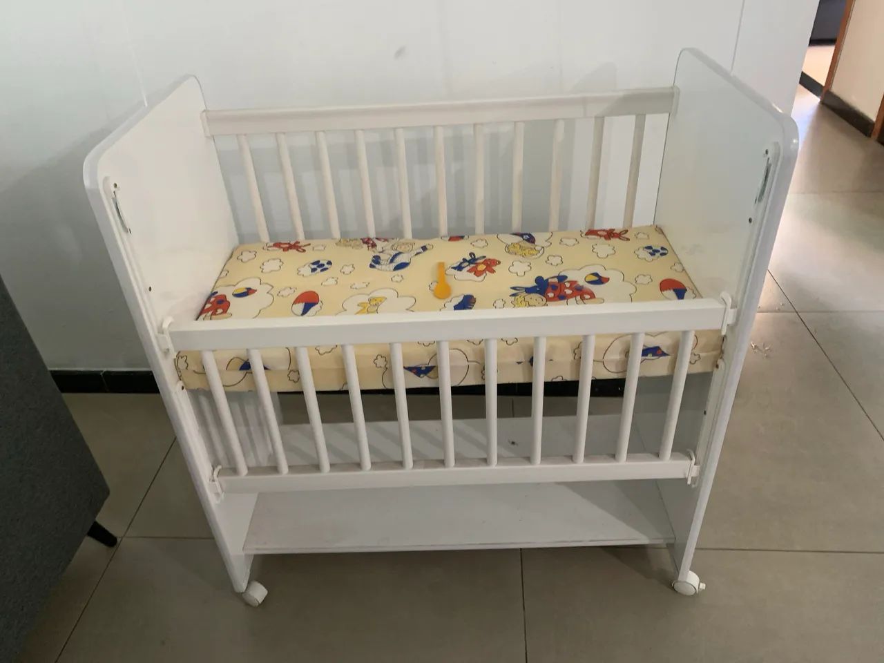 Vendo mini berço nunca usado  - Foto 4